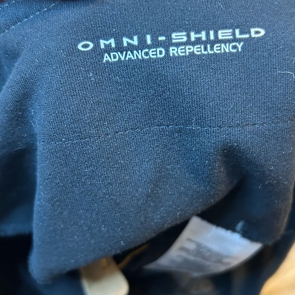 Columbia Women’s 2 in 1 Convertible Black Outdoor Pants - Size 6 - Picture 10 of 10